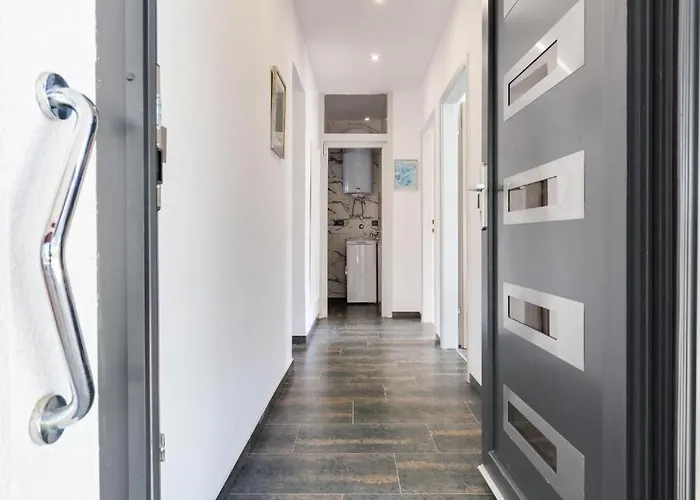 Дом отдыха House Macut *