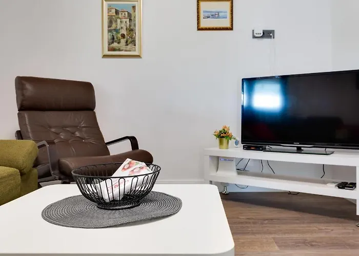 Дом отдыха House Macut