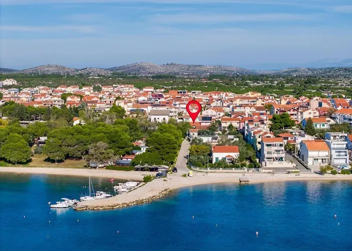 House Macut Дом отдыха *